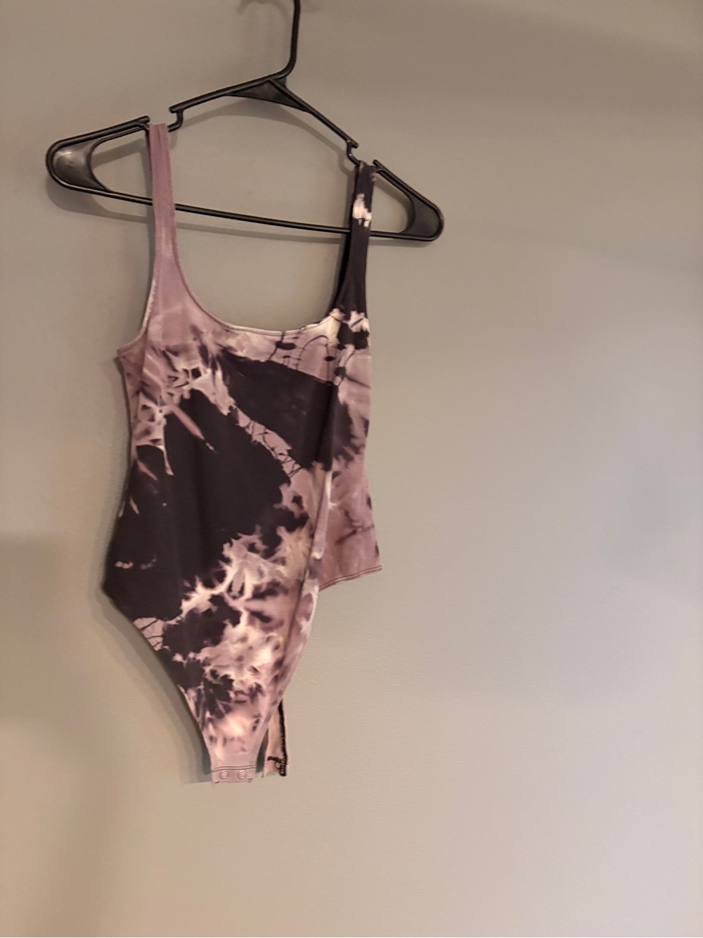 American Eagle Outfitters Purple Tie-Dye One-Shoulder Bodysuit
